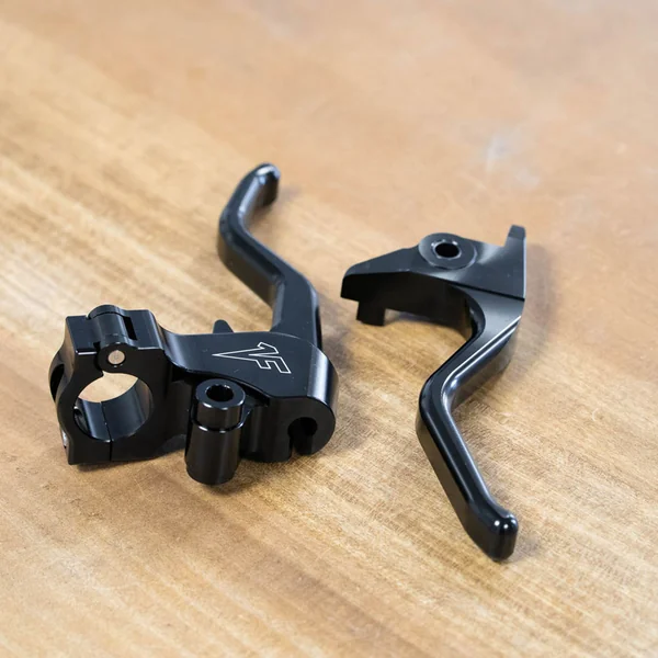 1FNGR Easy Pull Clutch and Brake Lever Kit for 1996-2017 Harley* - Black - Image 5