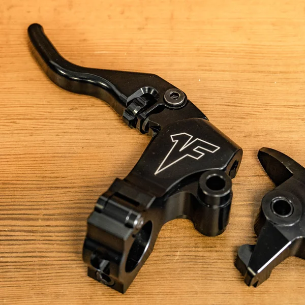 1FNGR Signature Series Adjustable Easier Pull Clutch & Brake Lever Kit for 2015-2024 Harley Softail - Image 5