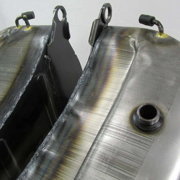 6 Gallon Gas Tank with 22mm Petcock Bung - Fits 1984-1999 FXST Harley Davidson Softail & 1986-1999 FLST Fat Bob - Screw-in Style Gas Cap Bungs - Image 11