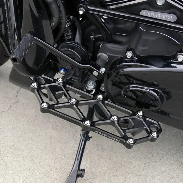 Arlen Ness Diamond Floorboards for Harley - Black - Image 3