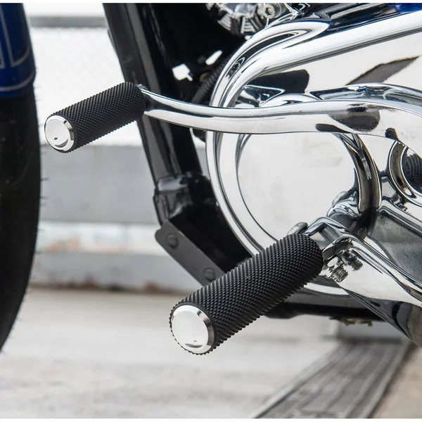 Arlen Ness Knurled Fusion Foot Pegs for Harley - Chrome - Image 2