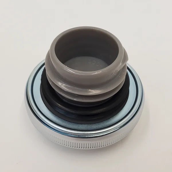 Chrome Locking Gas Cap for 1996-2025 Harley Road King, Softail, Dyna, FXR & 1996-2022 Sportster Models (Except RH) - Right Hand Thread VENTED with 2 Keys - Does NOT Fit Models with Dash or Fuel Door - 0703-0230 - Image 6