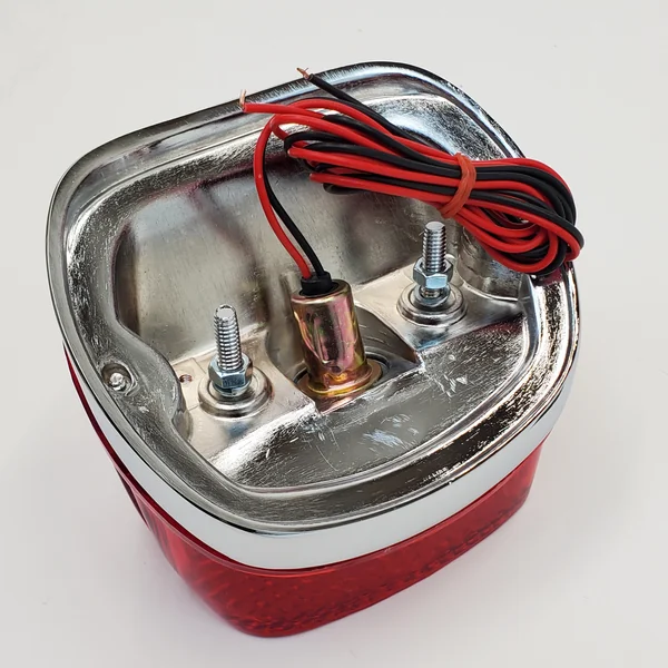 Chrome Squareback Tail light w/Tag Light for 1973-1999 Harley Big Twin Touring & Sportster, 1984-1998 Softail, 1991-1998 Dyna & 1979-1998 Side Car - DOT Approved 12V - Replaces HD# 68008-7B - Image 5