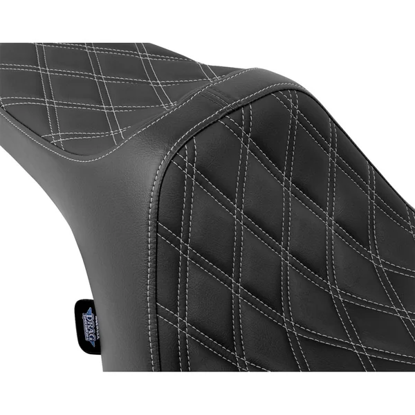 Drag Specialties Predator III 2-Up Seat for 2024 Harley Touring* - Silver Double Diamond - Image 2