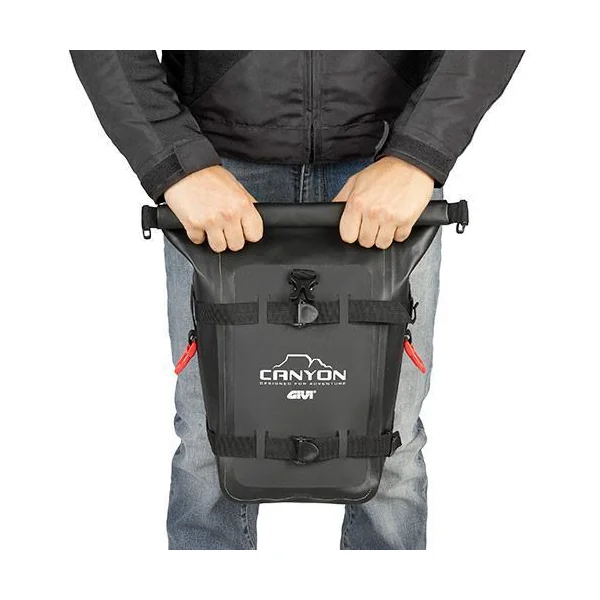 Givi 8Ltr Water Resistant Cargo Bag - Image 3