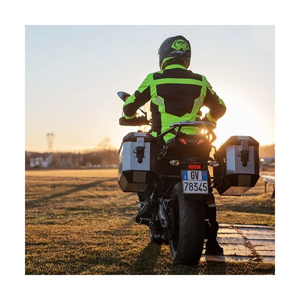 GIVI Silver Monokey Trekker Alaska Side Cases | 36L Each, 72L Total - Image 3