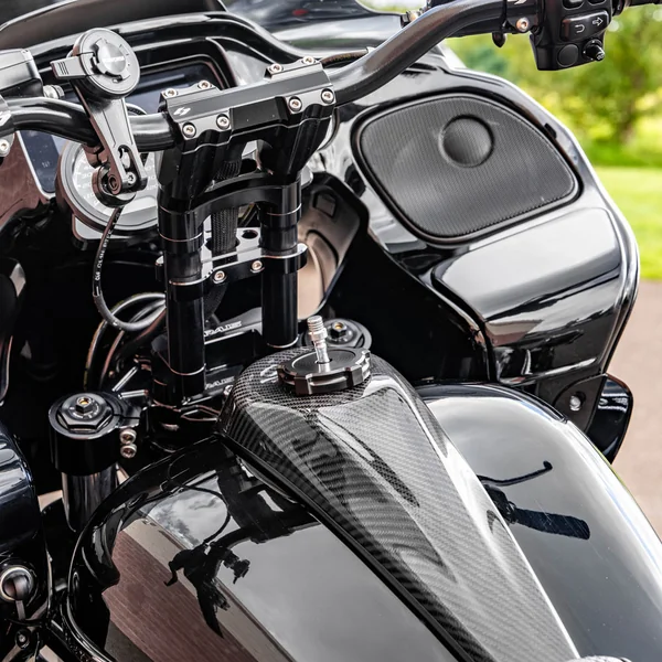 Hofmann Designs Vented Moto X Gas Cap for Harley - Black - Image 4