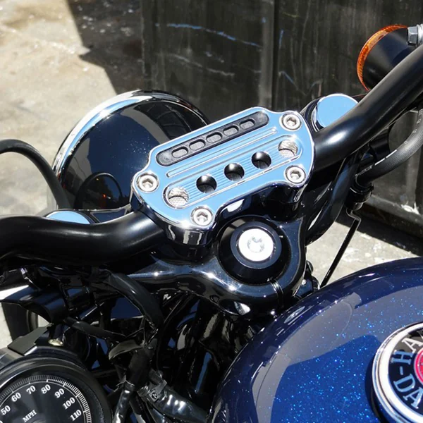 Joker Machine Indicator Light Handlebar Top Clamp for Harley - Chrome - Image 4