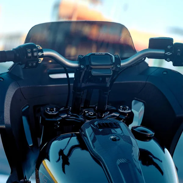 Kraus Core Isolated Handlebar Risers for Harley - Image 6