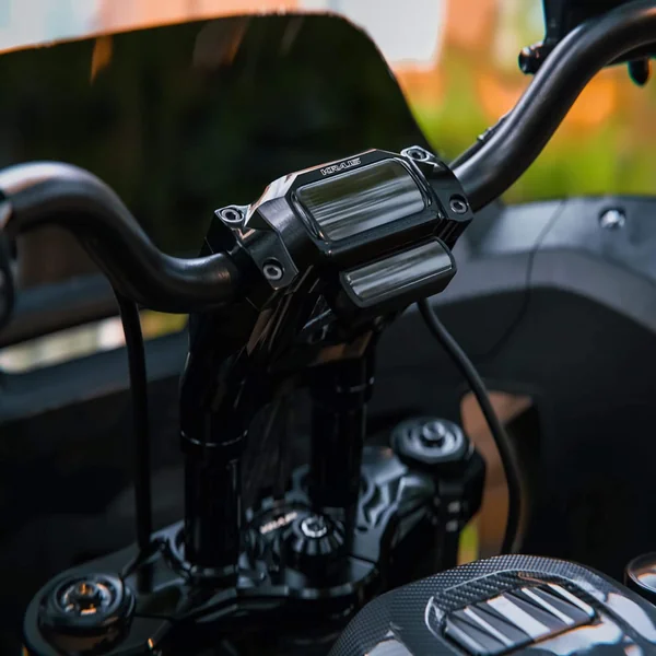 Kraus Core Isolated Handlebar Risers for Harley - Image 7