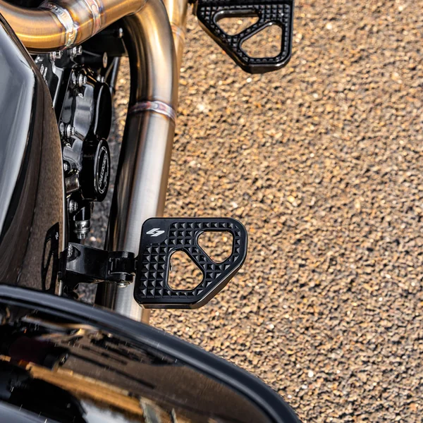 Kraus Max Lean Mini Floorboards for Harley - Black - Image 2