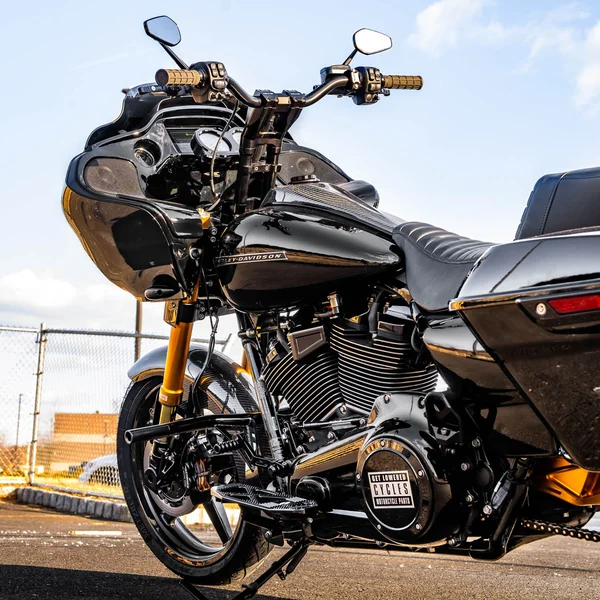 Kraus Wolf One 10" Pro T-Bar Kit for 2015-2023 Harley Road Glide - Image 4