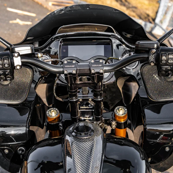 Kraus Wolf One 10" Pro T-Bar Kit for 2015-2023 Harley Road Glide - Image 6