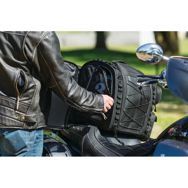 Kuryakyn Momentum Road Warrior Bag - Image 7