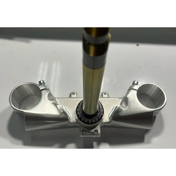 LOWER TRIPLE TREE STEERING STEM ASSEMBLY W/ BEARING CROSS COUNTRY