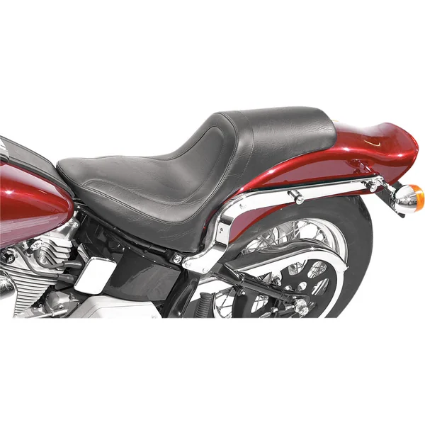 Mustang Fastback Seat for 2000-2007 Harley Softail FXST/FLST