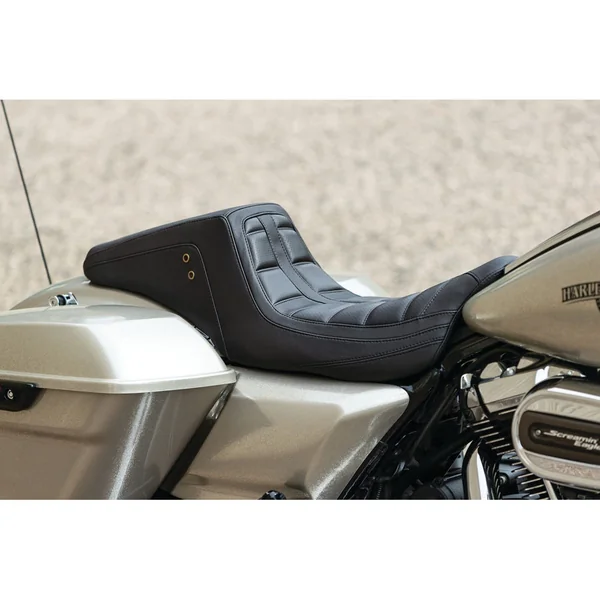 Mustang Squareback One-Piece Seat for 2008-2023 Harley Touring - Tuck N Roll - Image 5