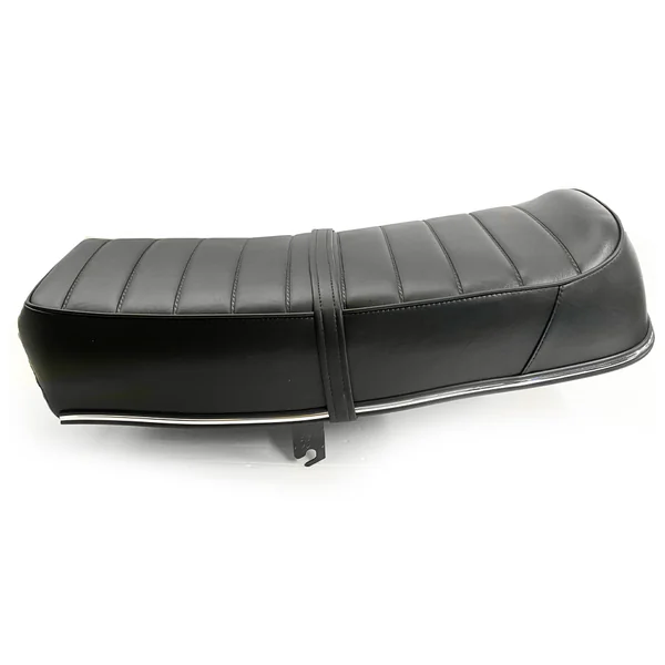 Norton Interstate MK11 Seat 850cc 06-3677. Strap/ Lined Top/ Silver logo