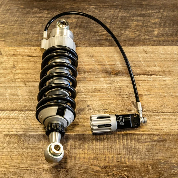 Ohlins HD 515 13.22" Shock for 2018-2023 Harley Fat Bob - Image 2