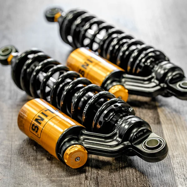 Ohlins HD 764LE Blackline 13" Shocks for 1990-2017 Harley Dyna - Image 3