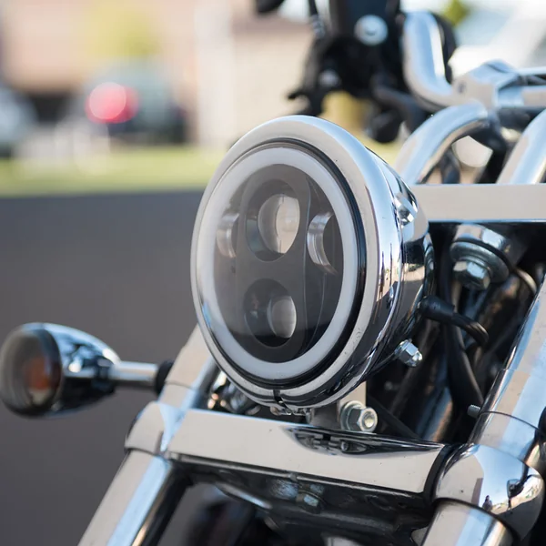 Pathfinder 5-3/4" LED Headlight with Full Halo - Black - Image 3