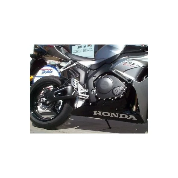 R&G Classic Style Crash Protectors for Honda CBR1000RR Fireblade ’04 - Image 4