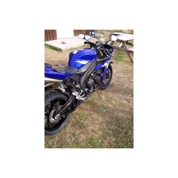 R&G Classic Style Crash Protectors for Yamaha YZF-R1 ’04-’06, White (CP0117WH)