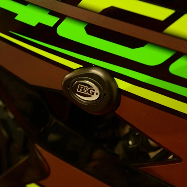 R&G Crash Protectors – Aero Race Kit for Kawasaki Ninja 400 18- and Ninja 250 18- (RACE ONLY- Drilled) - Image 3