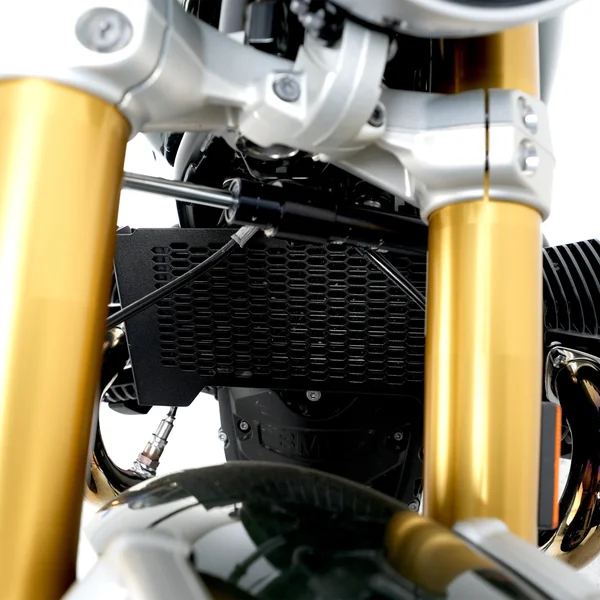 R&G Oil Cooler Guard for BMW R12 nineT ’24- - Image 3