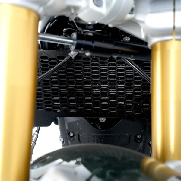 R&G Oil Cooler Guard for BMW R12 nineT ’24- - Image 4