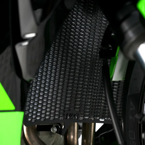 R&G PRO Radiator Guard for Kawasaki ZX-6R ’19-’21, ’24 - Image 3