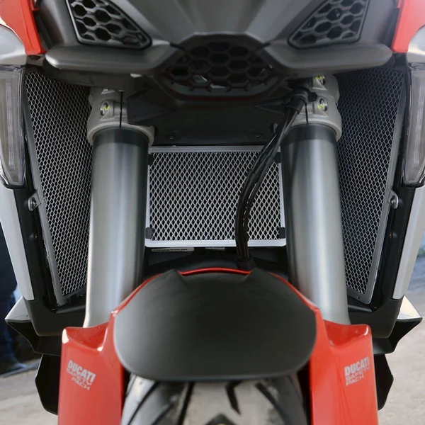 R&G Racing Oil Cooler Guard for Ducati Multistrada V4(S) ’21- | Red