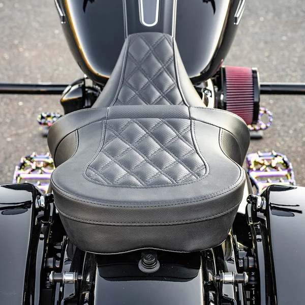 Saddlemen Road Sofa Seat for 2008-2023 Harley Touring - Lattice Stitch - Image 5
