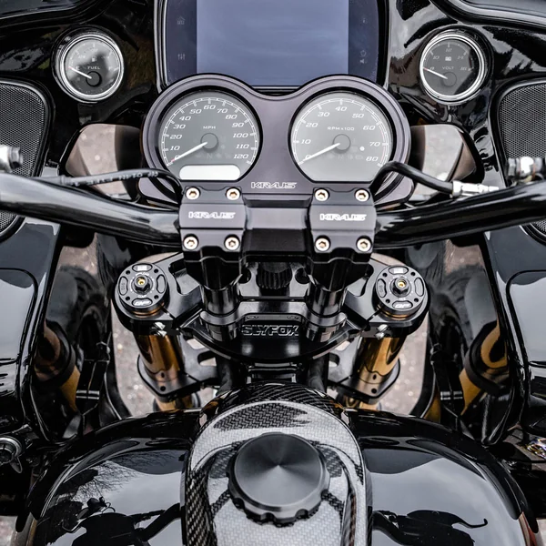 Slyfox 49mm Triple Trees for 2014-2023 Harley Touring - Black - Image 3