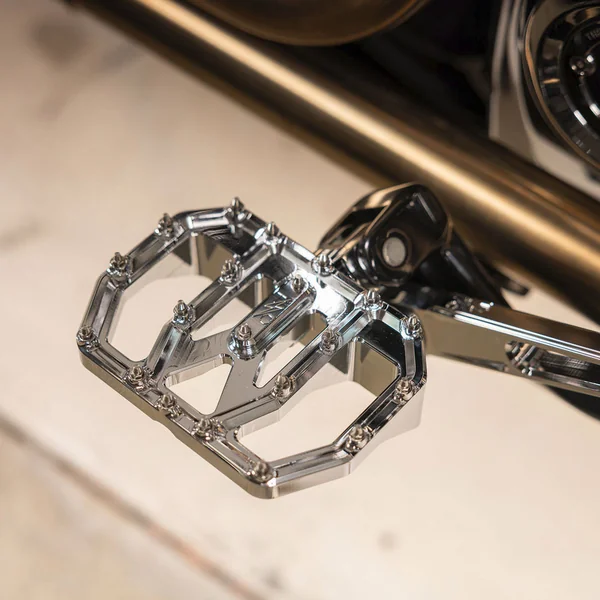 Thrashin Supply Aggressor Mini Floorboards for Harley - Chrome - Image 6