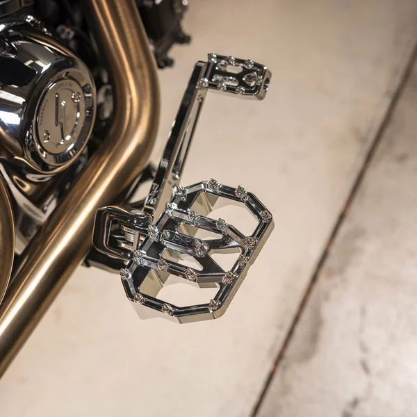 Thrashin Supply Aggressor Mini Floorboards for Harley - Chrome - Image 9