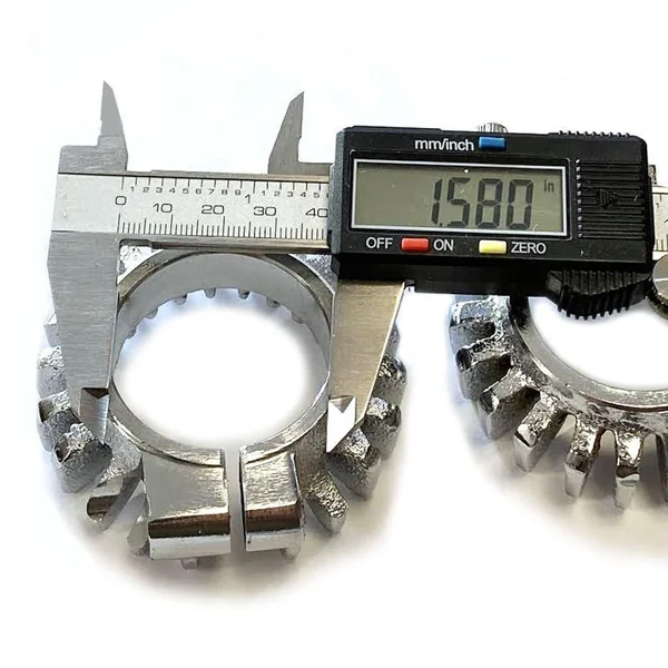 Triumph 1.5/8'' Finned Chromed Exhaust Clamps Pair 70-4947 - Image 3