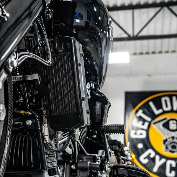 UltraCool Oil Cooler Kit for 2017-2023 Harley Touring Frame Side Mount - Image 4