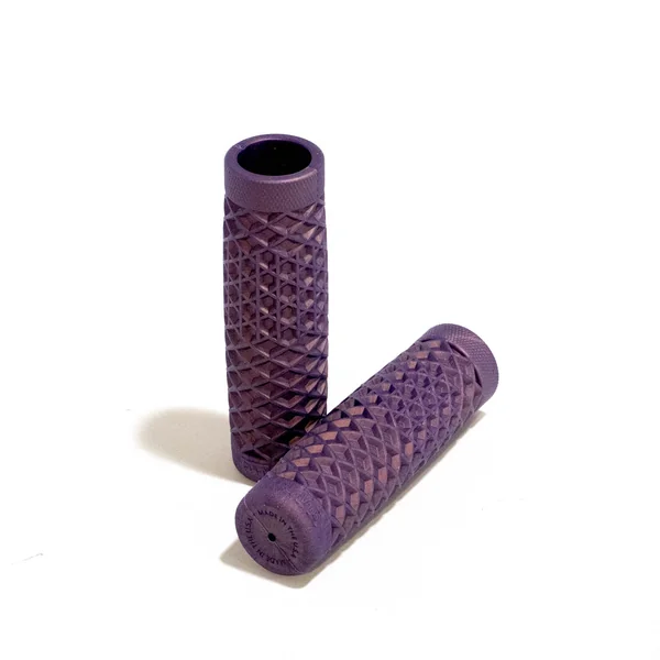 Vans Cult V-Twin Grips for Harley - Image 3